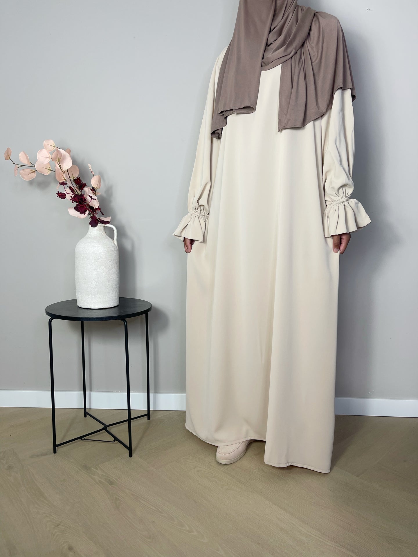 Abaya met elegante mouwtjes - Soft beige