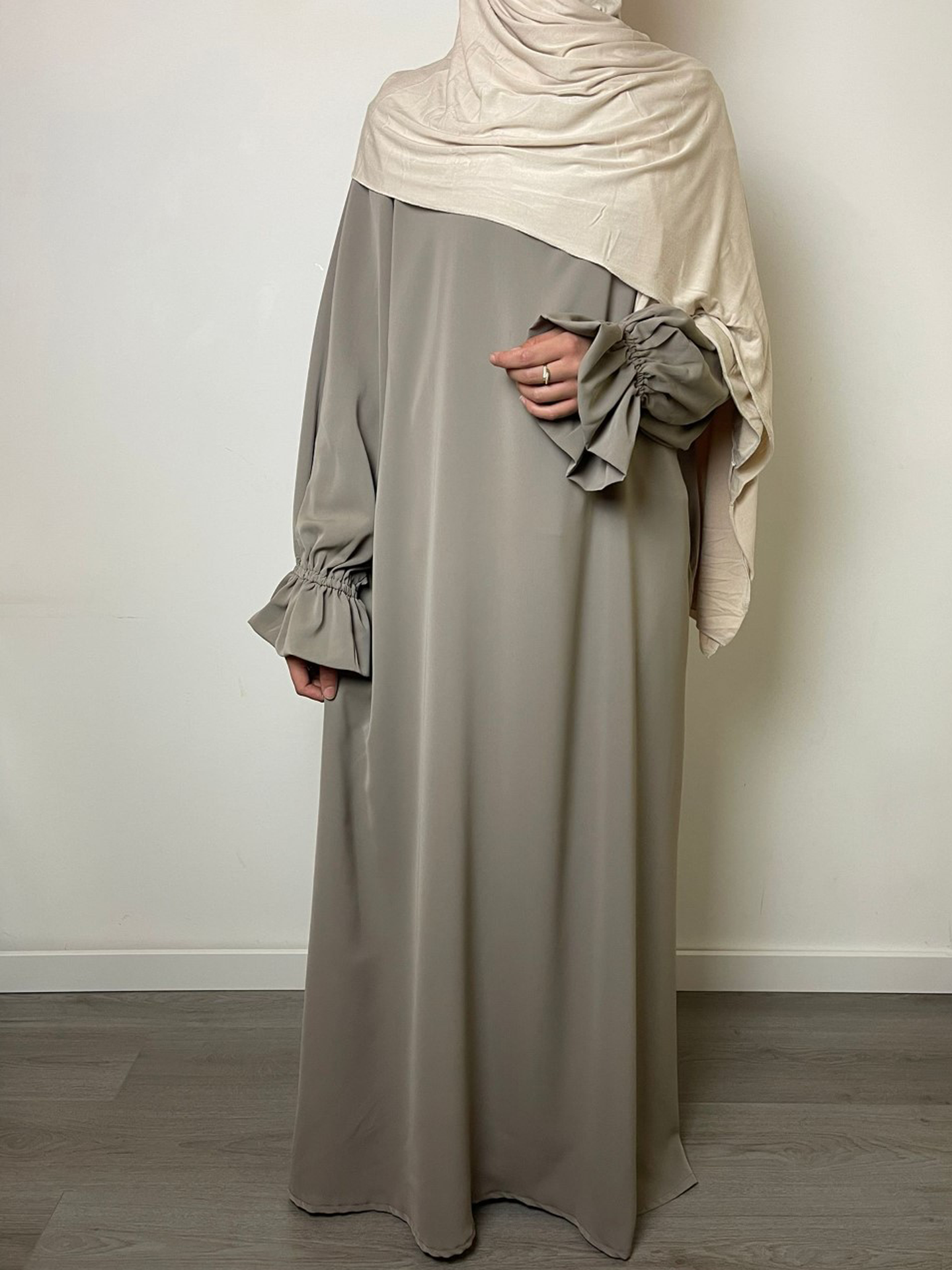 Abaya met elegante mouwtjes - Dark Taupe